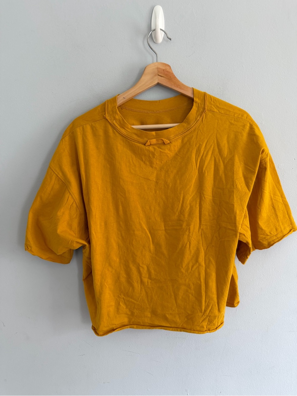 FP Movement Free People Inspire Oversized Crop Tee Yellow Logo Size S - Picture 5 of 5